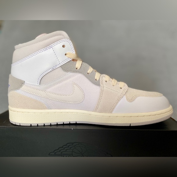 Air Jordan 1 Mid SE Craft - Picture 3 of 12